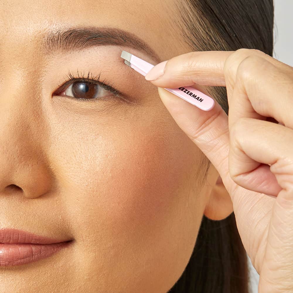 Model using Micro Mini Tweezer Set